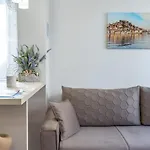 Helena Apartamento *