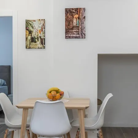 Helena * Brodarica (Sibenik-Knin)