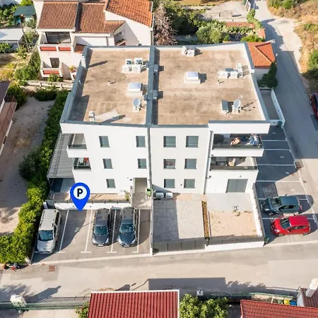 Helena Brodarica (Sibenik-Knin)