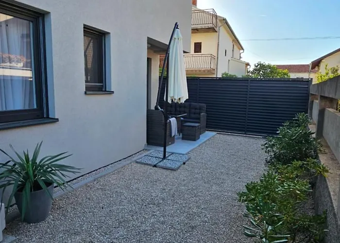 Helena * 布罗达里卡