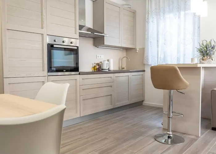 Helena Appartement *