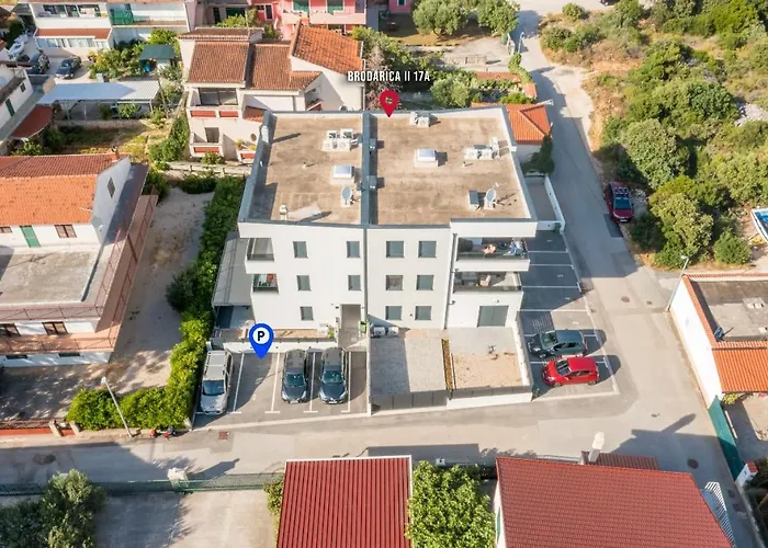 Helena * Brodarica (Sibenik-Knin)